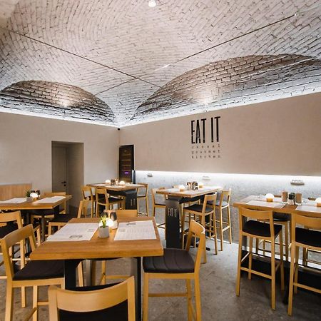 Eat It Cozy Downtown Apartments Oradea Exteriér fotografie